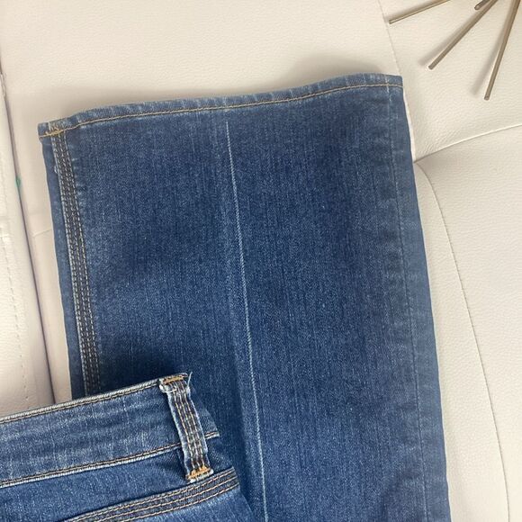 New York & Company Curvy Low Rise Bootcut Jeans Size 8 145 - Picture 9 of 9